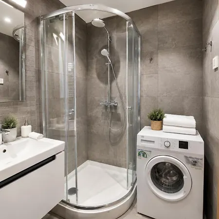 W-balcony, Washer, Fast Wifi & Self Check-in I Cohost * Vilnius